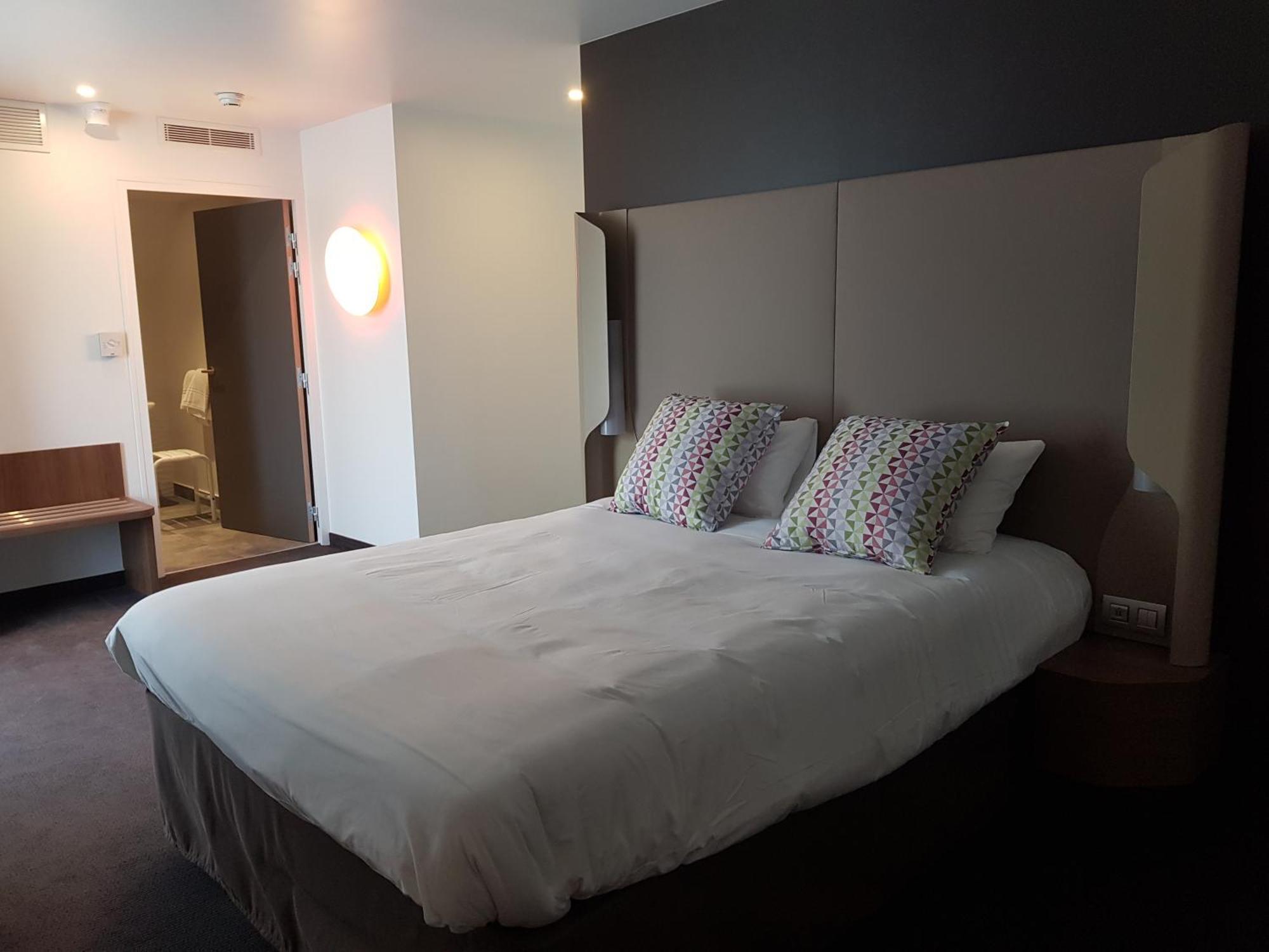 Campanile Fontainebleau Otel Dış mekan fotoğraf