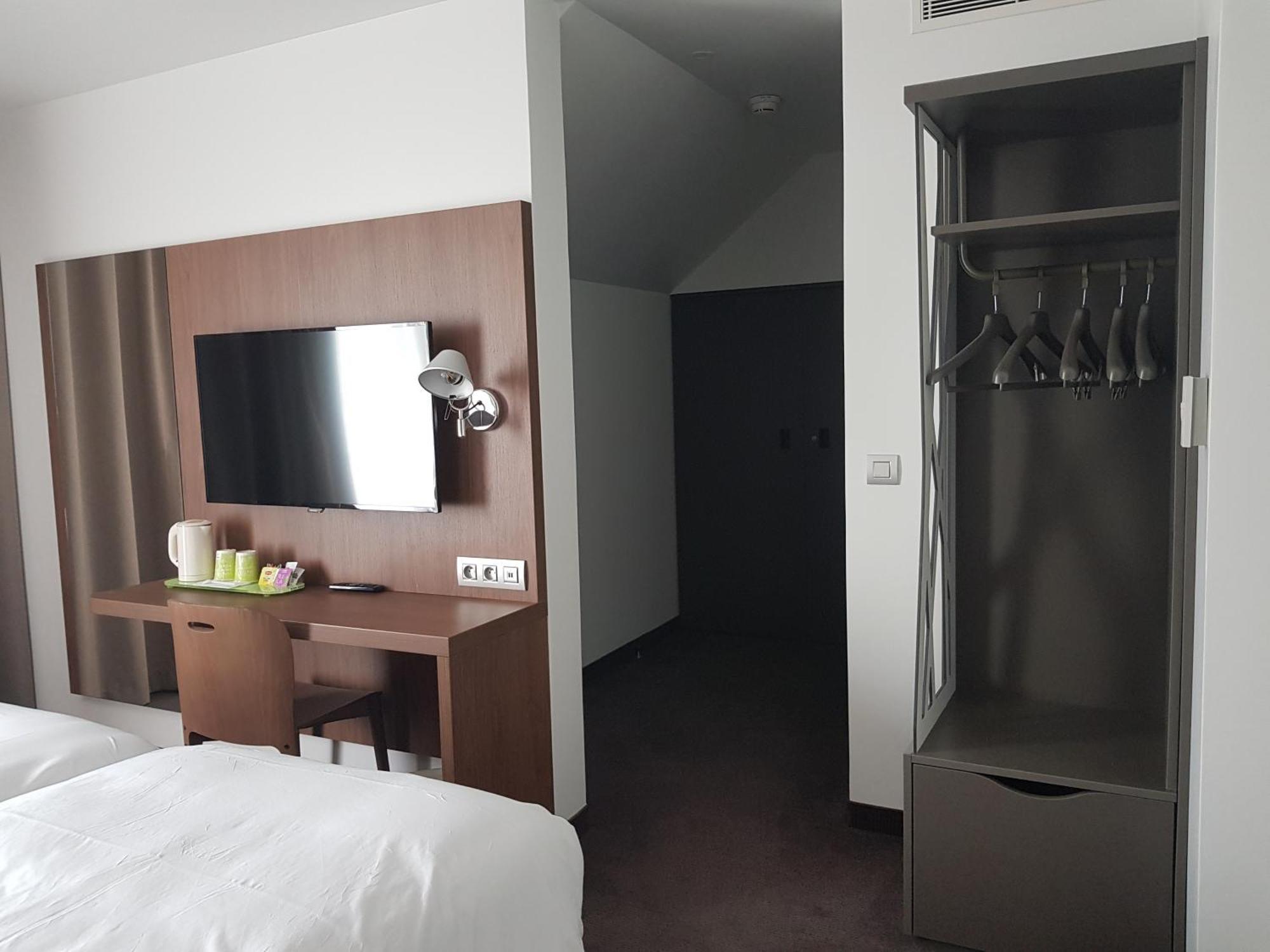 Campanile Fontainebleau Otel Dış mekan fotoğraf