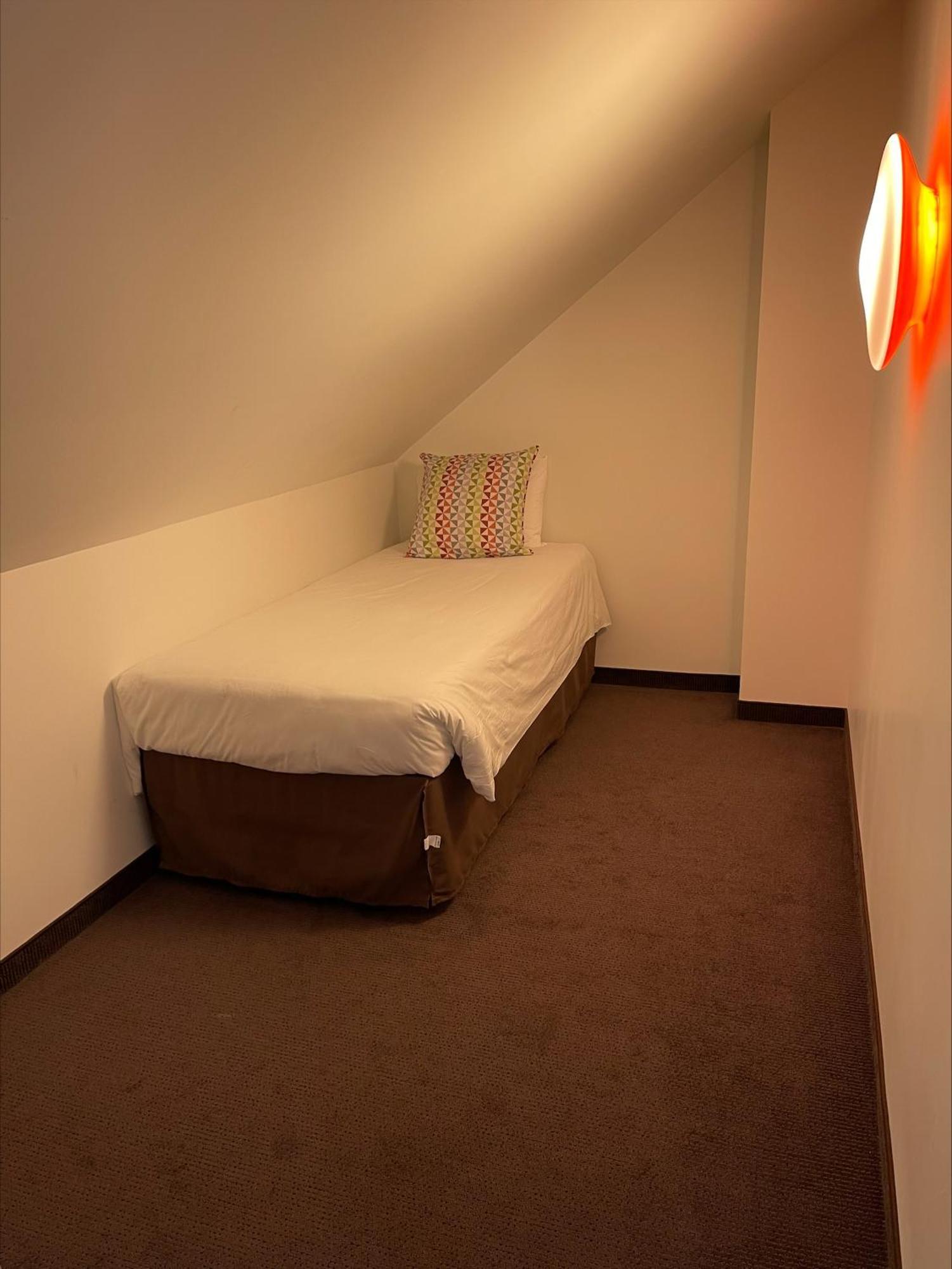 Campanile Fontainebleau Otel Oda fotoğraf